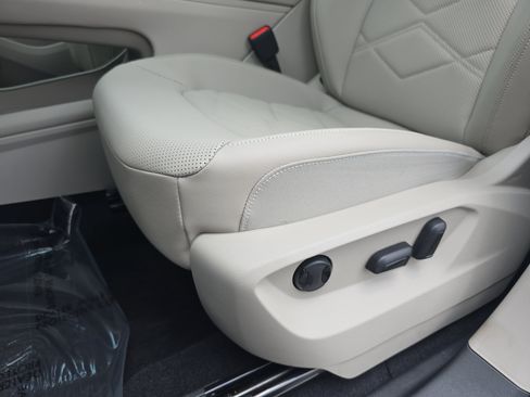 Certified 2026 Volkswagen Atlas SE w/ Panoramic Sunroof Package FWD image 28