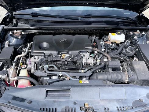 Used 2018 Toyota Camry Hybrid FWD image 9