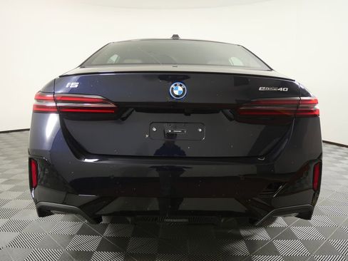 New 2026 BMW i5 eDrive40 w/ M Sport Package image 4