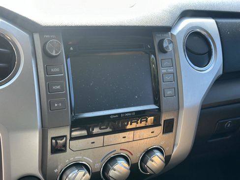 Used 2016 Toyota Tundra SR5 w/ SR5 Upgrade Package AWD/4WD image 11