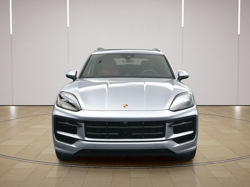 Certified 2025 Porsche Cayenne E-Hybrid AWD/4WD image 26