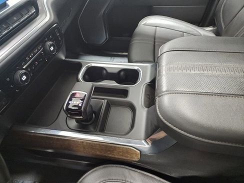 Used 2023 Chevrolet Silverado 1500 High Country w/ High Country Premium Package AWD/4WD image 32