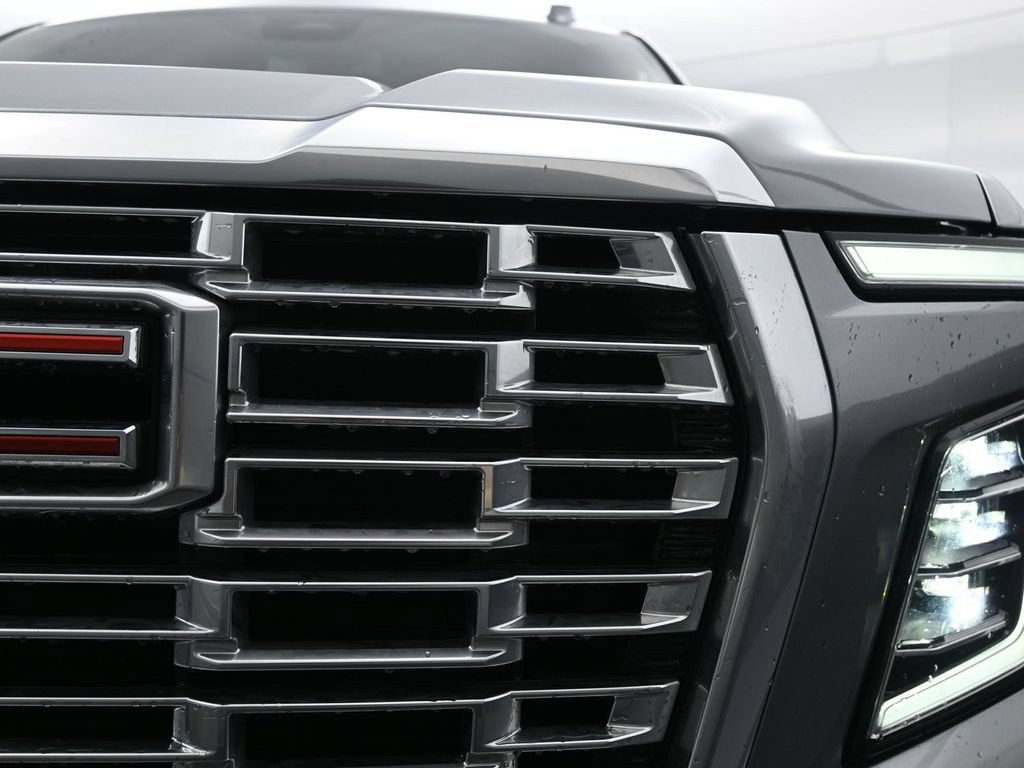 Used 2025 GMC Yukon Denali AWD/4WD image 17