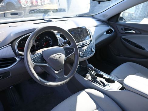 Used 2024 Chevrolet Malibu LT image 21