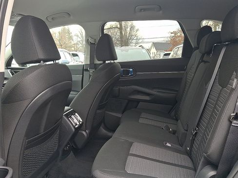 New 2026 Kia Sorento LX FWD image 7