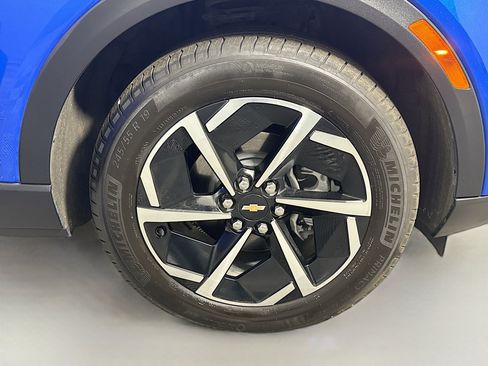 Used 2025 Chevrolet Equinox EV LT image 29