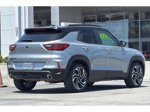 Used 2024 Chevrolet TrailBlazer RS w/ Convenience Package AWD/4WD image 4