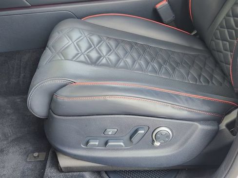 Used 2025 Genesis GV80 3.5T e-SC AWD/4WD image 19