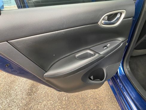 Used 2016 Nissan Sentra SR w/ SR Premium Package image 17