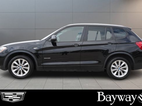 Used 2017 BMW X3 sDrive28i image 4