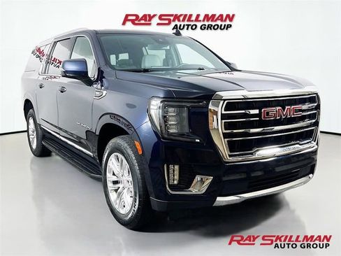 Used 2023 GMC Yukon XL SLT w/ SLT Premium Package AWD/4WD image 1
