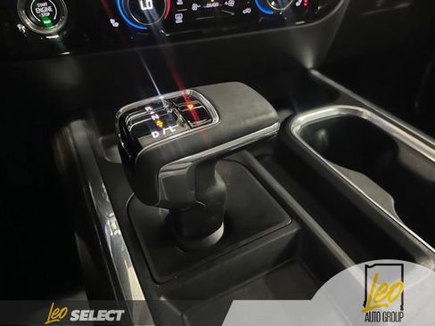 Used 2023 Chevrolet Silverado 1500 LT w/ Z71 Off-Road Package AWD/4WD image 18