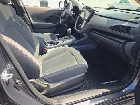 Certified 2025 Subaru Crosstrek 2.5i Premium AWD/4WD image 6