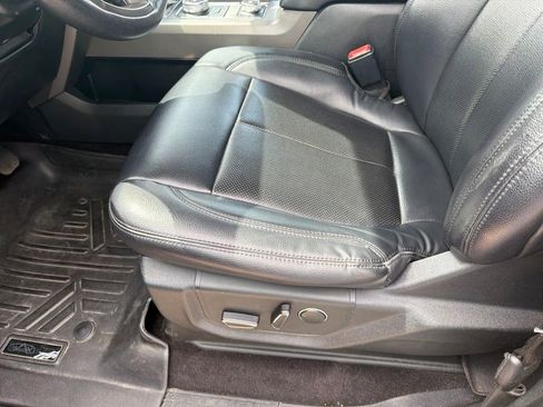 Used 2019 Ford Expedition Max XLT w/ Equipment Group 201A AWD/4WD image 8