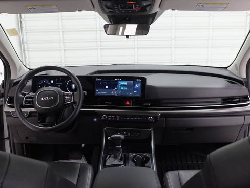 Used 2026 Kia Carnival SX w/ SX Dark Edition Package FWD image 27