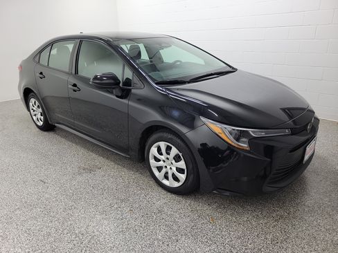 Used 2024 Toyota Corolla LE FWD image 3