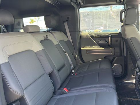 Used 2025 GMC Hummer EV 3X AWD/4WD image 9