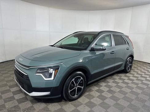 Used 2024 Kia Niro EX image 7