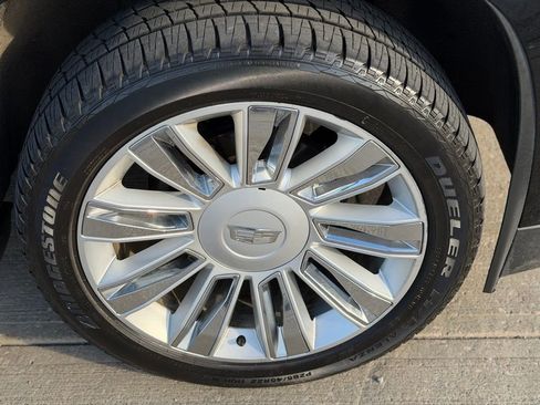 Used 2016 Cadillac Escalade ESV Platinum AWD/4WD image 10
