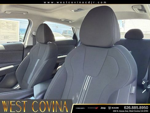 Used 2025 Hyundai Elantra SEL FWD image 22