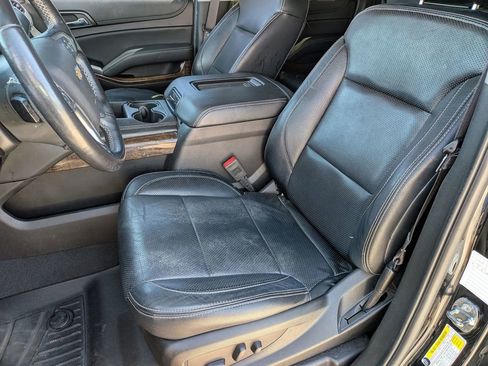 Used 2019 Chevrolet Tahoe LS w/ Enhanced Driver Alert Package AWD/4WD image 13