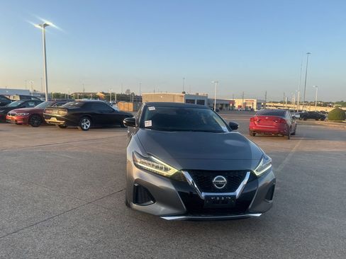 Used 2021 Nissan Maxima 3.5 SV w/ Floor Mat Group image 3