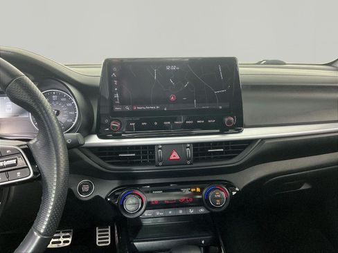 Used 2023 Kia Forte GT-Line w/ GT-Line Premium Package FWD image 9