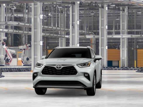 New 2026 Toyota Highlander Platinum image 3
