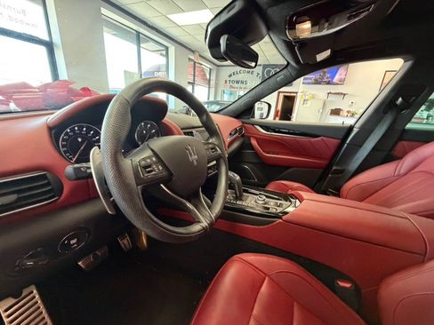 Used 2022 Maserati Levante Modena AWD/4WD image 26