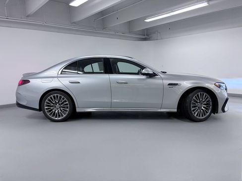 Used 2025 Mercedes-Benz E 53 AMG e 4MATIC Sedan image 7
