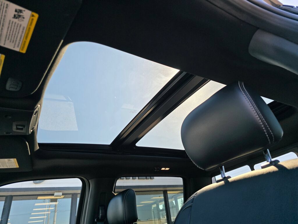 Used 2019 Ford F150 Lariat w/ Equipment Group 502A Luxury AWD/4WD image 22