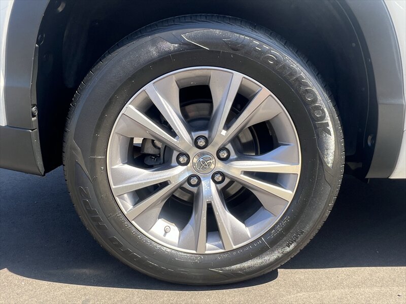 Used 2014 Toyota Highlander Plus FWD image 17