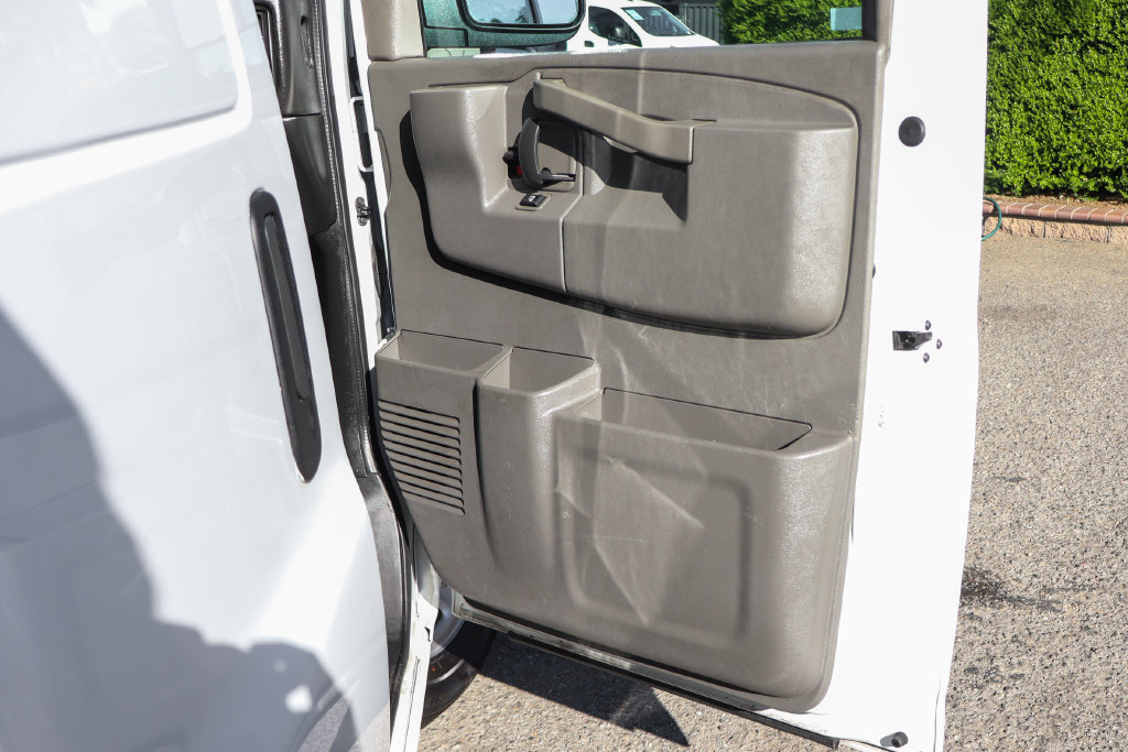 Used 2020 Chevrolet Express 3500 Extended w/ Driver Convenience Package RWD image 36