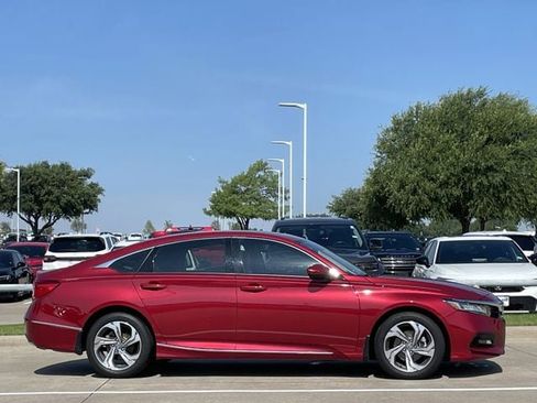 Used 2019 Honda Accord EX image 3