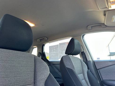 Used 2021 Nissan Rogue S image 18