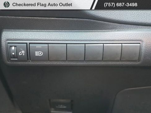 Used 2024 Toyota Corolla LE FWD image 11