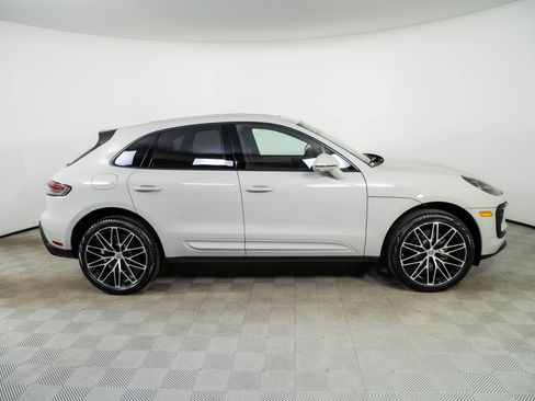 New 2026 Porsche Macan AWD/4WD image 28