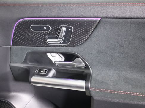 Used 2025 Mercedes-Benz GLA 35 AMG 4MATIC image 59