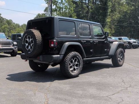 Used 2022 Jeep Wrangler Unlimited Rubicon w/ Dual Top Group AWD/4WD image 3