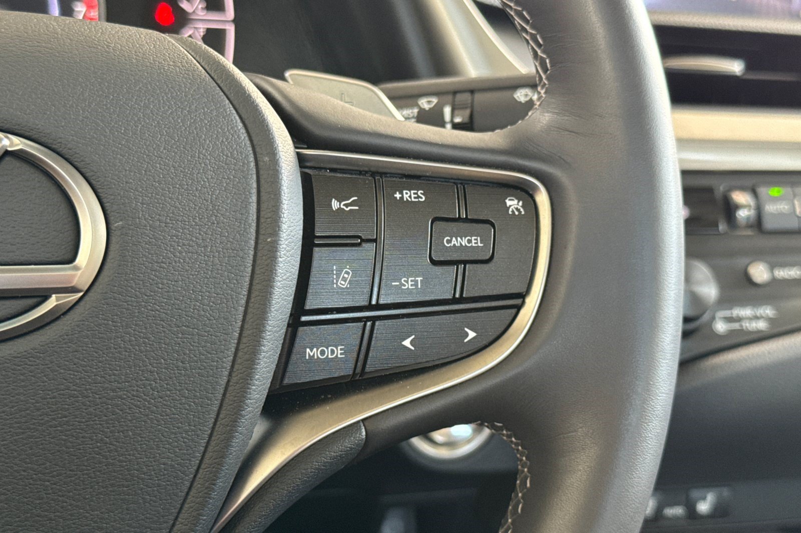 Used 2019 Lexus ES 350 w/ Premium Package FWD image 30