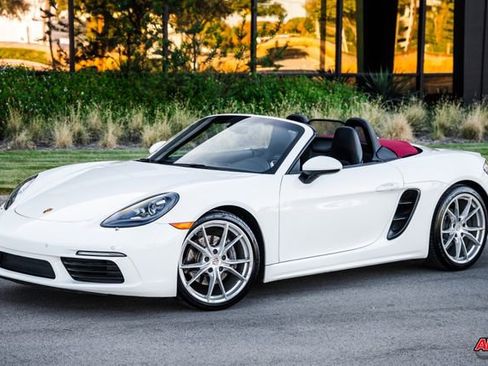 Used 2017 Porsche 718 Boxster image 37
