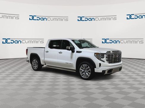 Used 2023 GMC Sierra 1500 Denali w/ Denali Reserve Package AWD/4WD image 2