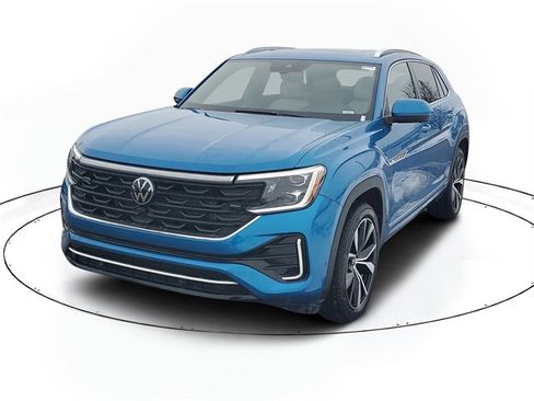 Used 2024 Volkswagen Atlas Cross Sport SEL Premium R-Line image 2