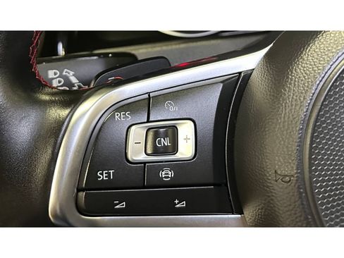 Used 2019 Volkswagen GTI SE FWD image 24