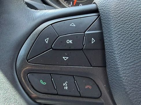 Used 2019 Jeep Cherokee Trailhawk AWD/4WD image 11