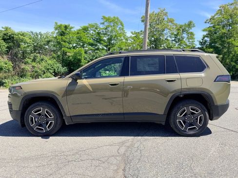 New 2026 Jeep Cherokee Laredo AWD/4WD image 2
