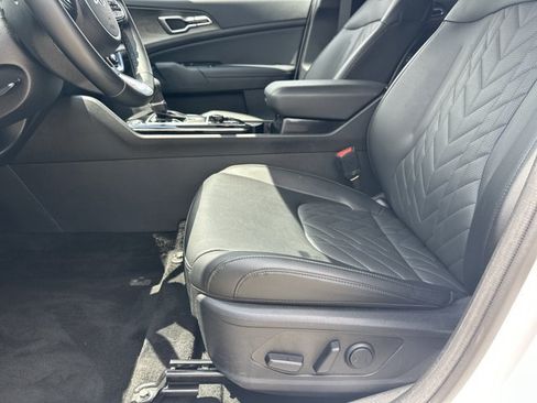 Certified 2025 Kia Sportage X-Line AWD/4WD image 11