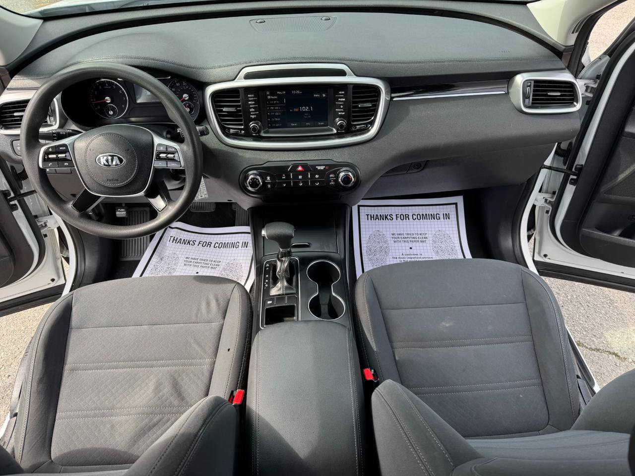 Used 2019 Kia Sorento FWD image 9