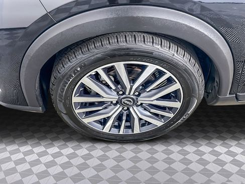 Used 2023 Nissan Kicks SV image 32