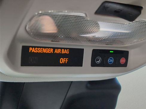 Used 2025 Chevrolet Trax LT image 16